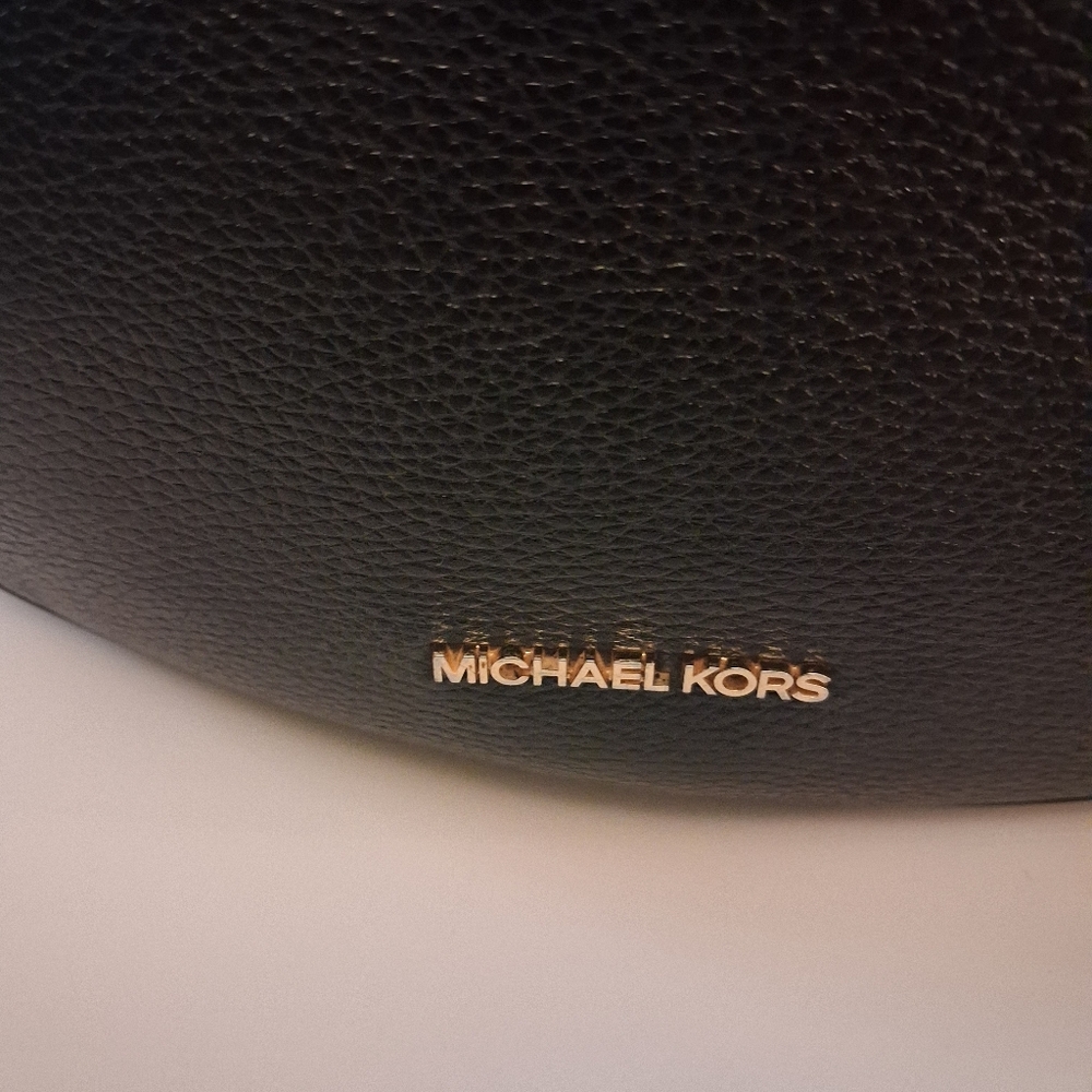 Michael Kors Dover Large Half Moon Shoulder Bag Black Pebbled Leather - Picture 8 of 13